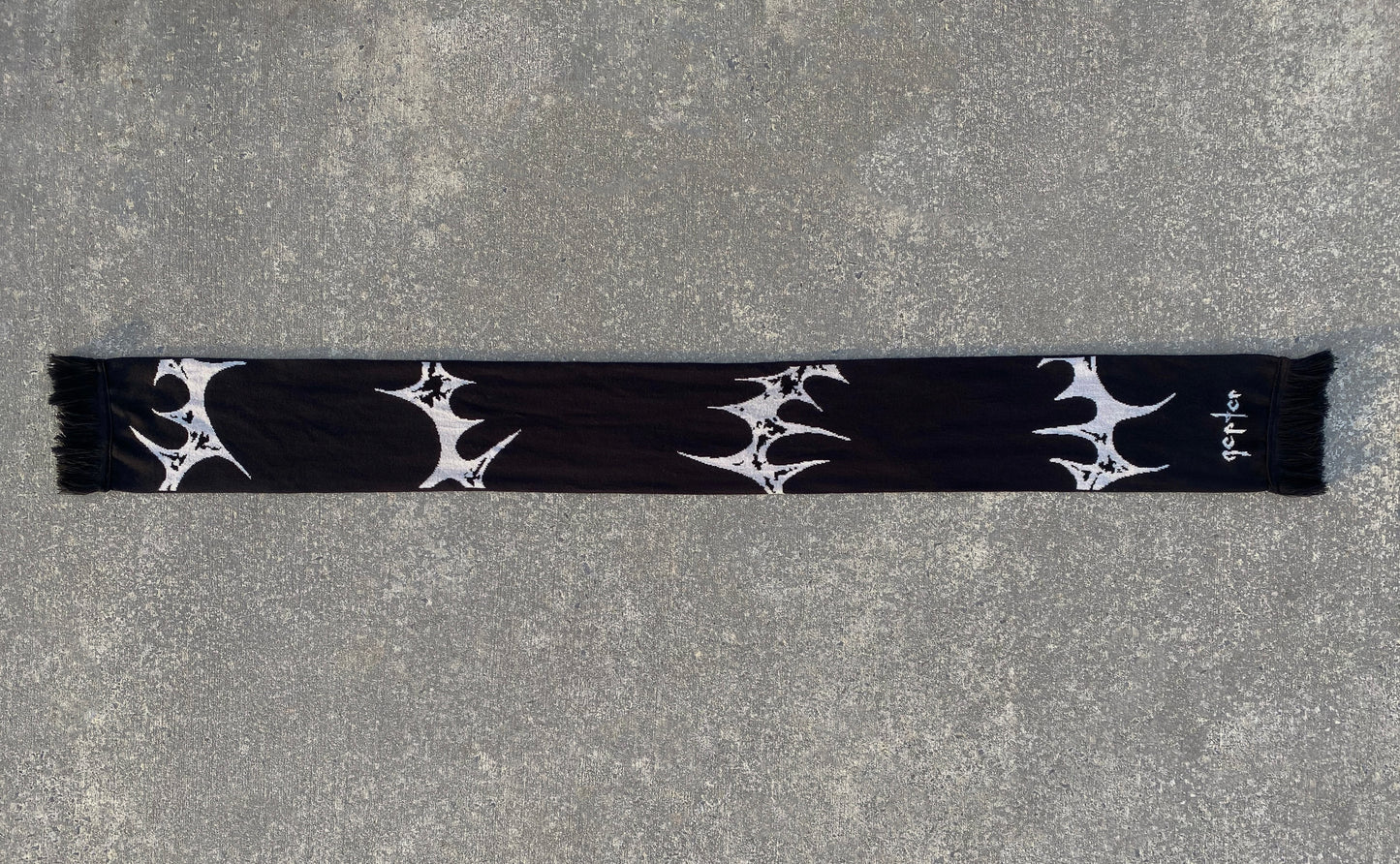 Thorn Scarf