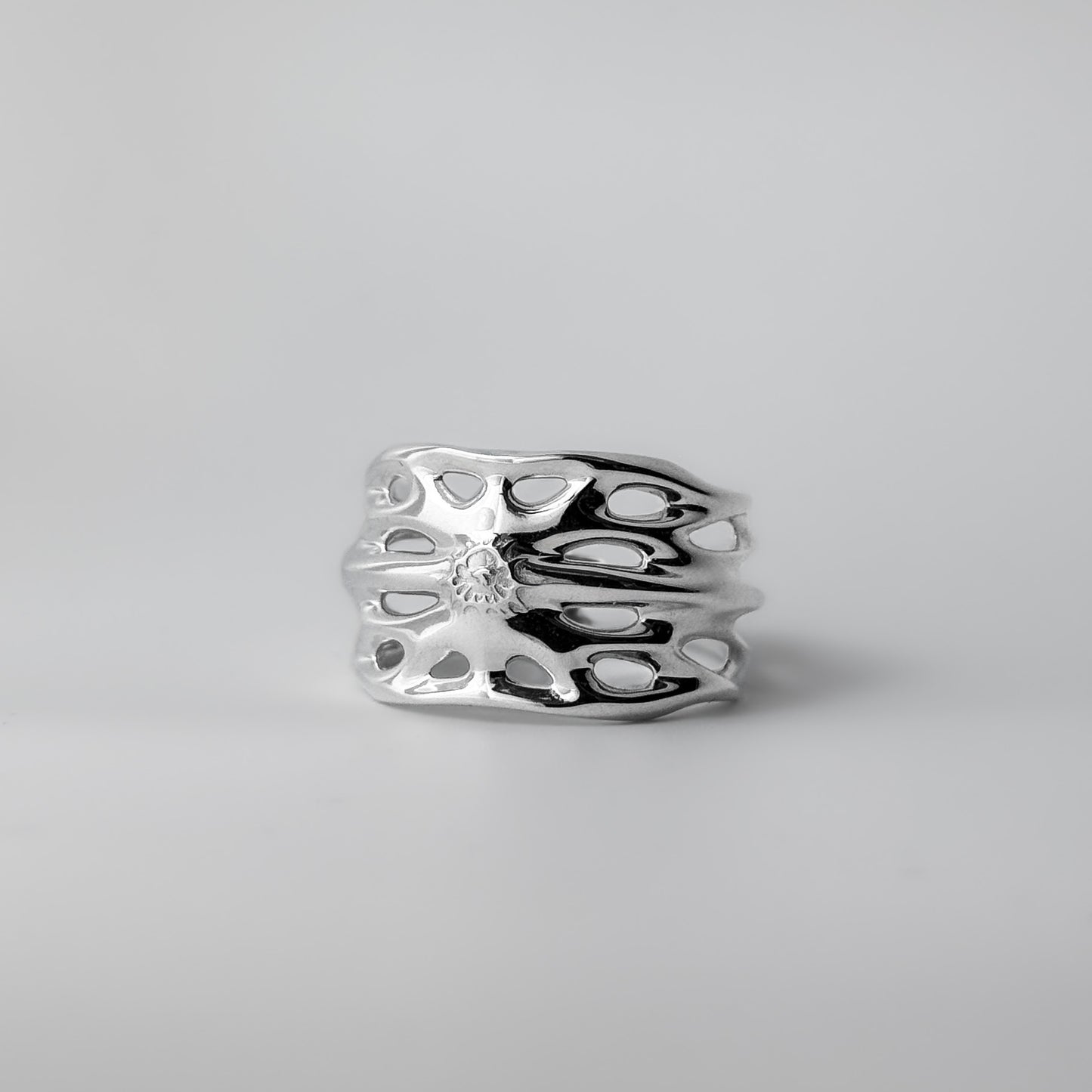 Shield Ring